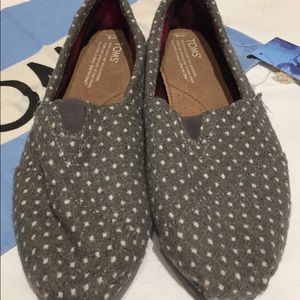 REPOSH- NWOT size classic Toms